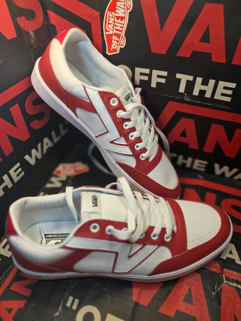 Vans Men's 10.5 Lowland CC New Varsity Red/True White VN0A7TNL6RT